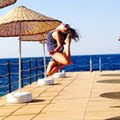 Hande Y.
